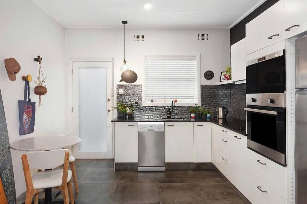 Absolute Beachfront Surf Unit In Terrigal/Wambi 瓦布利尔 外观 照片
